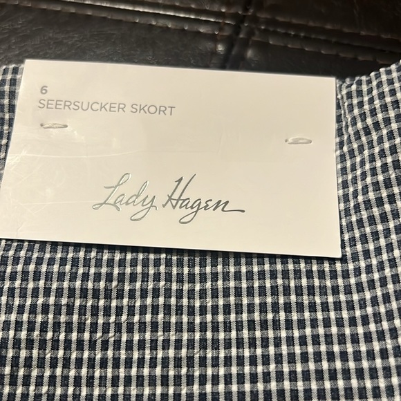 Brand new Lady Hagen Hagen Golf Skort size 6. - Picture 4 of 5